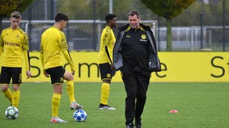 Michael Skibbe ist der nicht mehr Trainer der U19 beim BVB