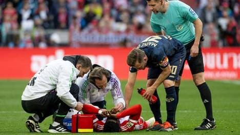 Erst am Boden, dann zum Zahnarzt: Alphonso Davies 