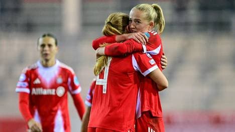 Viggosdottir (l.) freut sich auf Schüller (r.)
