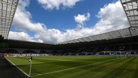 Swansea City v Manchester City - Premier League