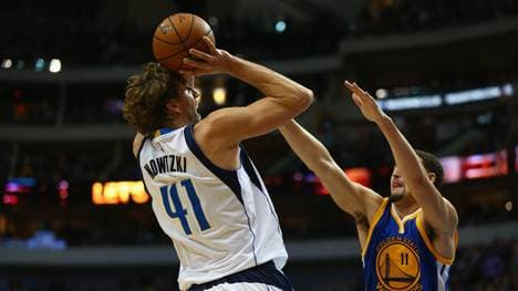 Dirk Nowitzki schrammte mit 18 Punkten und neun Rebounds knapp an einem Double-Double vorbei