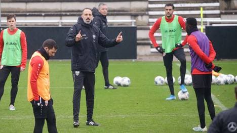 Pellegrino Matarazzo bei seiner ersten Trainingseinheit als Coach des VfB Stuttgart