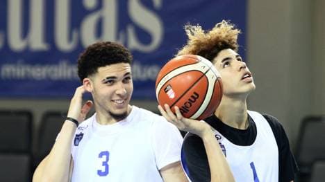LiAngelo Ball (l.) und Bruder La Melo spielten zuletzt für den litauischen Klub Vytautas