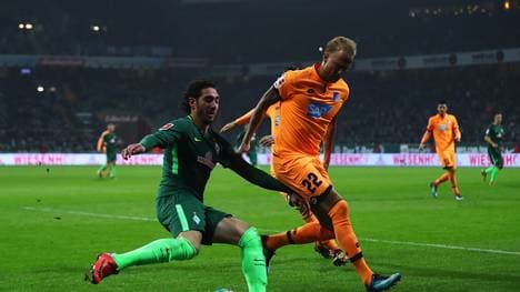 Ishak Belfodil (l.) spielt in der kommenden Saison im Trikot der TSG Hoffenheim