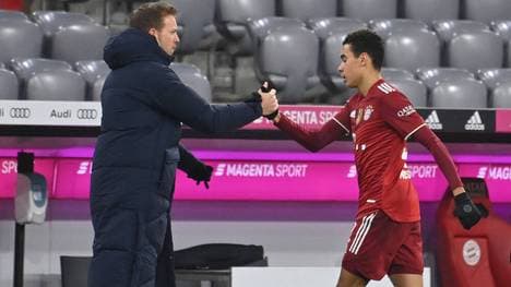 Julian Nagelsmann mit Siegtorschütze Jamal Musiala
