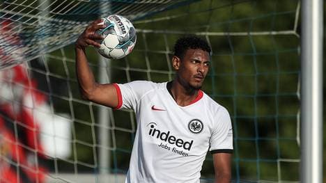 Sébastien Haller steht bei Eintracht Frankfurt noch bis 2021 unter Vertrag