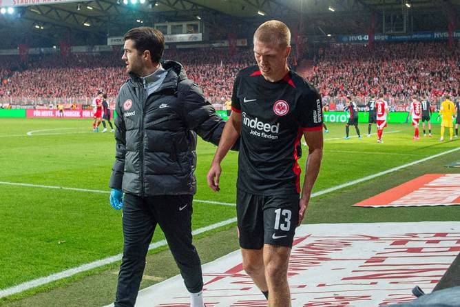 Wirbel um Frankfurt-Teamarzt