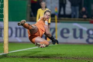 Bayer-Kapitänin beendet Karriere