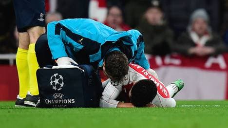 Alexander Oxlade-Chamberlain verletzte sich gegen den FC Barcelona