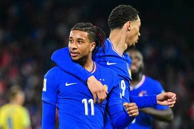 Olise wird gefeiert – Muss Bayern jetzt umdenken?