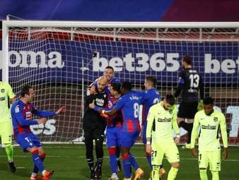 Eibar-Keeper trifft - aber Suarez rettet Atletico