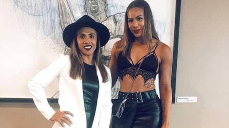 Marta (l.) und Toni Deion Pressley sind verlobt