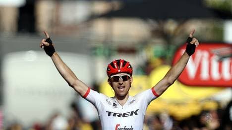 LE PUY-EN-VELAY, FRANCE - JULY 16:  Bauke Mollema of The Netherlands and Trek Segafredo celebrates winning stage fifteen of the 2017 Tour de France, a 189.5km road stage from Laissac-Severac I'Eglise to Le Puy-en-Velay, on July 16, 2017 in Le Puy-en-Velay, France.  (Photo by Bryn Lennon/Getty Images)