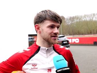 Der 1. FC Köln musste am Wochenende spät das 1:1 gegen den FC St. Pauli hinnehmen. Jan Thielmann sorgt mit seiner Aussage dazu bei den Reportern für Gelächter.