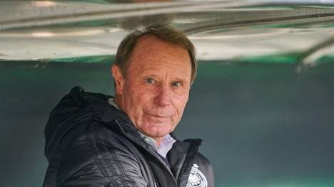 Berti VOGTS,, coach DFB All Stars, half-size, portrait, GERMANY ALL-STARS Legends - ITALY AZZURRI ALL STARS 3-3, German Soccer League , Fürth, October 07, 2019 Season 2019 2020