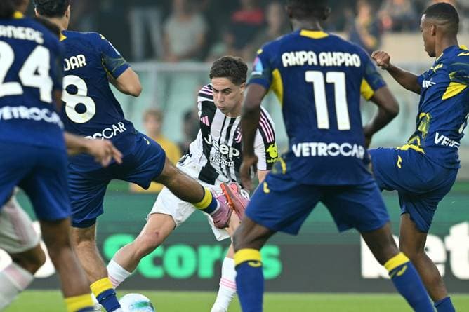 Juve stolpert an die Tabellenspitze