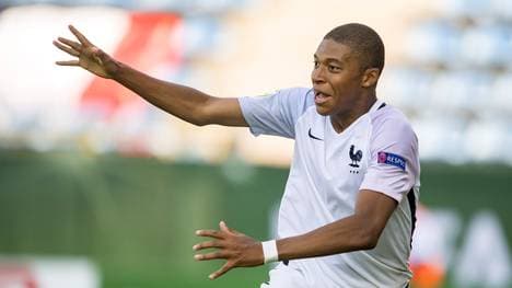 Kylian Mbappe wäre einst fast beim FC Chelsea gelandet - stattdessen ging es für den Shootingstar über Monaco zu PSG