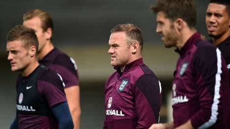 FBL-EURO-2016-ENG-TRAINING