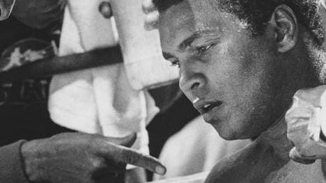 Muhammad Ali verlor seinen letzten Kampf gegen Trevor Berbick klar