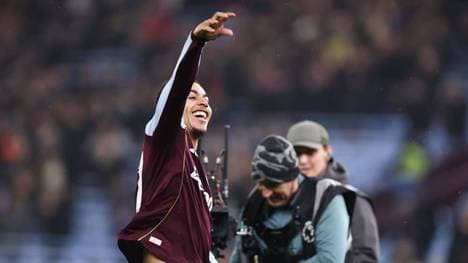 Morgan Rogers bezwingt Manchester United mit Aston Villa