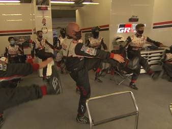 Beim 24-Stunden-Rennen in Le Mans gehen nicht nur die Fahrer, sondern auch die Mechaniker an ihre Grenzen. Zwischendurch ist deswegen ein Fitness-Workout Pflicht.