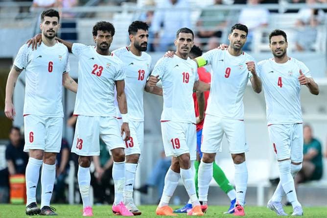 Iran siegt vor brisanter WM-Reise