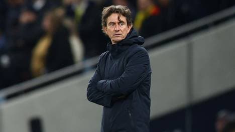 Tottenham-Coach Thomas Frank droht bei einer Niederlage gegen den BVB womöglich der Rausschmiss! 