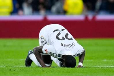 Real bangt um Rüdiger