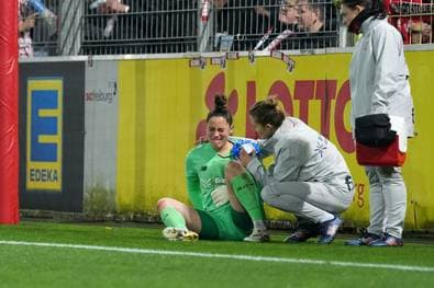 Bayer-Torhüterin fällt lange aus