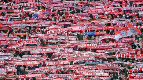 SPORT1 zeigt sowohl das "Retterspiel" des FC Bayern in Kaiserslautern als auch das Legendenspiel bei Manchester United