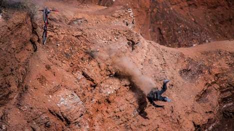 Beim Red Bull Rampage 2015 kam es zu einem schrecklichen Sturz von Nicholi Rogatkin