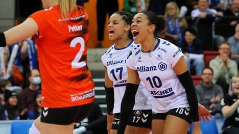 Die Stuttgarterinnen feiern einen klaren Sieg