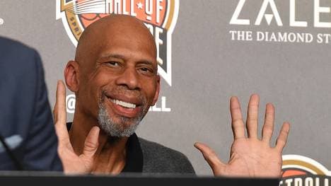 NBA-Legende Abdul-Jabbar versteigert Erinnerungsstücke, Kareen Abdul-Jabbar gewann sechs mal den Titel in der NBA