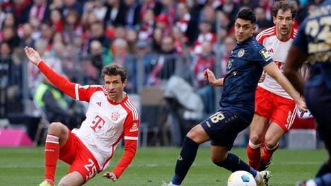 Nadiem Amiri im Duell gegen den FC Bayern