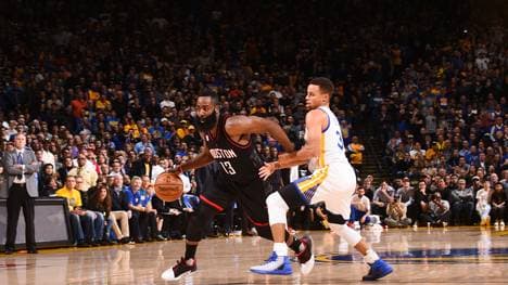 Houston Rockets v Golden State Warriors
