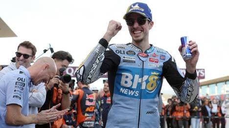 Alex Márquez freut sich über den Sprint-Sieg in Portimao