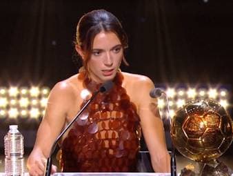 Aitana Bonmatí kürt sich zum dritten Mal zur Ballon-d'Or-Siegerin - und hält anschließend eine bewegende Rede zur Gerechtigkeit im Fußball. 