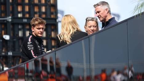 Ralf Schumacher (r.) hält nicht viel davon, dass sein Neffe Mick Schumacher (l.) IndyCar fährt