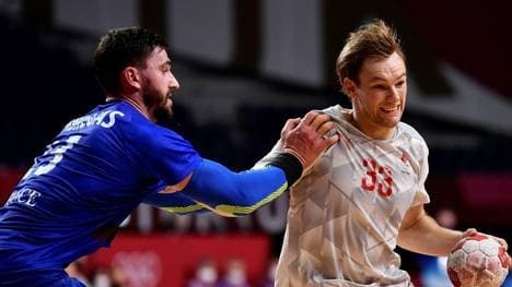 Mathias Gidsel (r.) spielt in Zukunft für die Füchse Berlin 