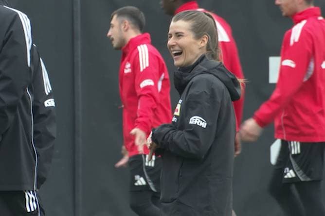 So tickt die erste Cheftrainerin der Bundesligageschichte 