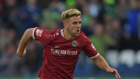 Hannover 96 v 1. FC Nuernberg - Second Bundesliga