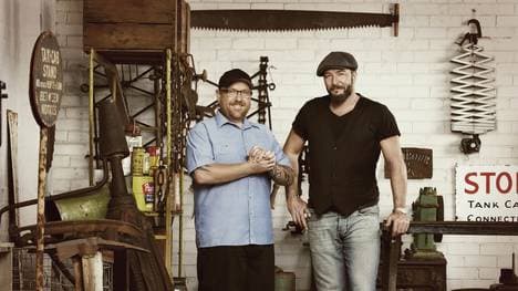 Lucas Callaghan und Adam McDonald kennen den Wert vieler vergessener Gegenstände und Sammelobjekte 