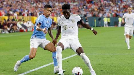 Bald Teamkollegen, aber auch interne Konkurrenten: Joao Cancelo und Alphonso Davies