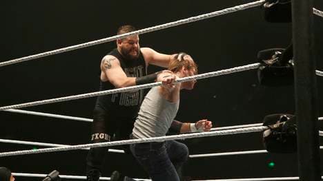 WWE Germany Live  Bremen - Road To Wrestlemania