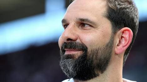 Der 1. FC Köln bindet Stefan Ruthenbeck langfristig