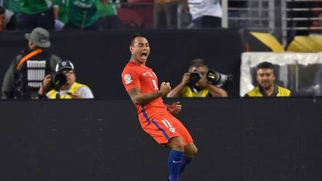 Mexico v Chile: Quarterfinals - Copa America Centenario