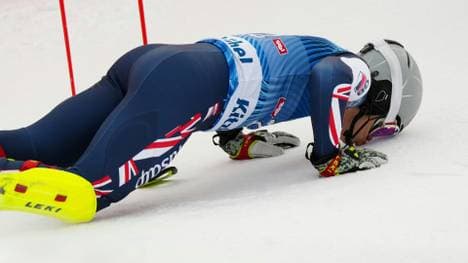 Dave Ryding küsst den Ganslernhang in Kitzbühel