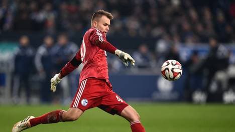 FC Schalke 04-Borussia Moenchengladbach-Bundesliga-Timon Wellenreuther-Abschlag