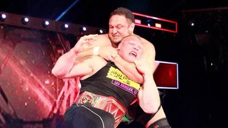 Brock Lesnar (l.) trifft bei WWE Great Balls of Fire 2017 auf Samoa Joe