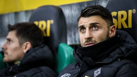 Borussia Moenchengladbach v FC Augsburg - Bundesliga